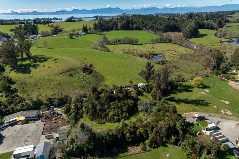 Photo of property in 16 School Road, Lower Moutere, Upper Moutere, 7175