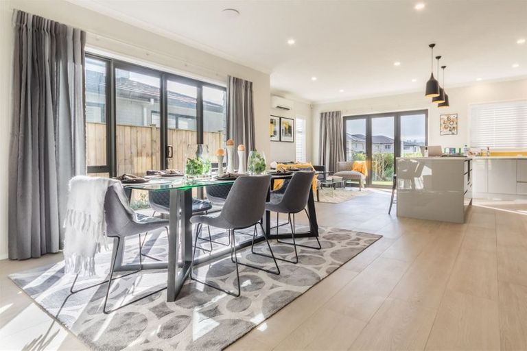 Photo of property in 10 Horsefields Drive, Flat Bush, Auckland, 2019