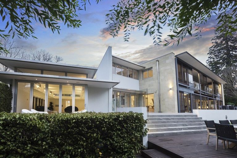 Photo of property in 8 Saint Barnabas Lane, Fendalton, Christchurch, 8052