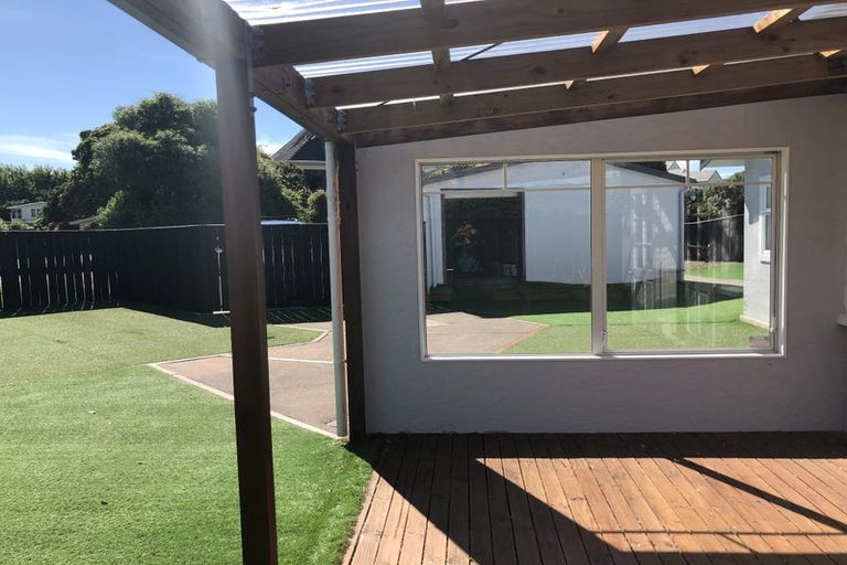 Photo of property in 17 Bluegum Road, Paraparaumu Beach, Paraparaumu, 5032