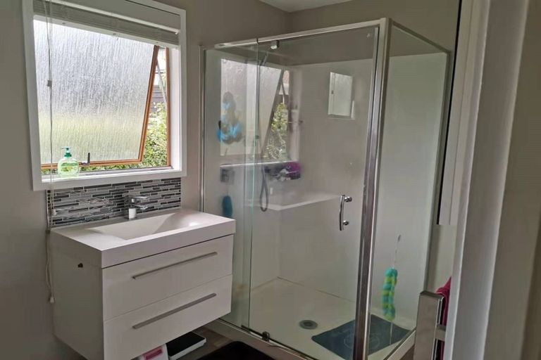 Photo of property in 49 Lavery Place, Sunnynook, Auckland, 0632