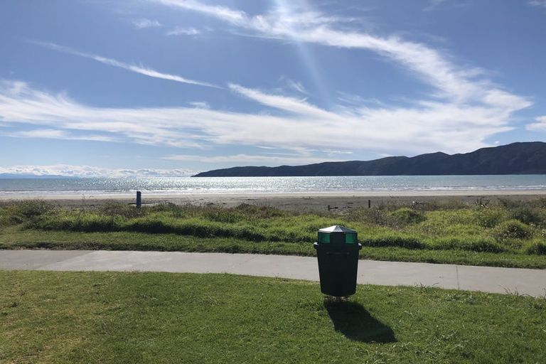 Photo of property in 17 Bluegum Road, Paraparaumu Beach, Paraparaumu, 5032