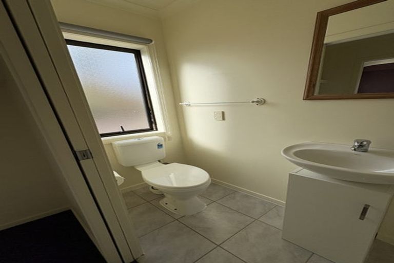 Photo of property in 2a Charlenne Close, Ranui, Auckland, 0612