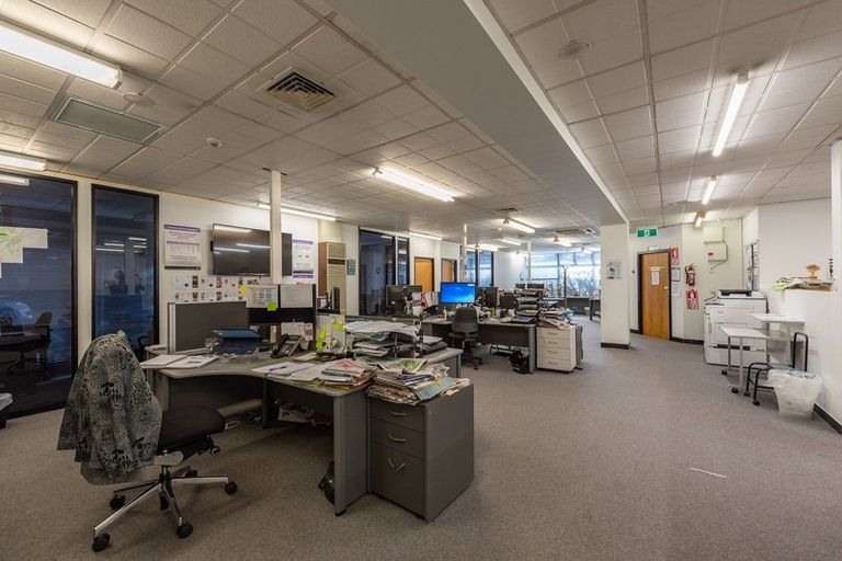 Photo of property in 22 Raroa Road, Kelburn, Wellington, 6012