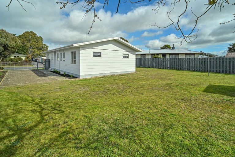 Photo of property in 46 Cartier Crescent, Flaxmere, Hastings, 4120