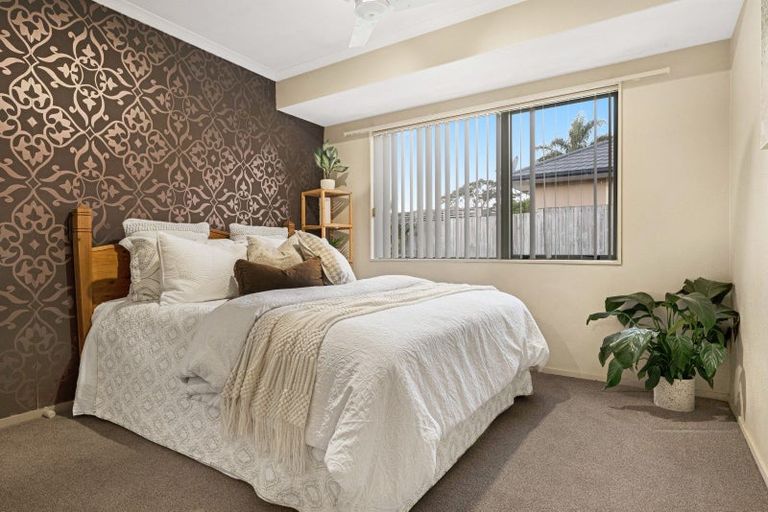 Photo of property in 32 Starlight Cove, Hobsonville, Auckland, 0618