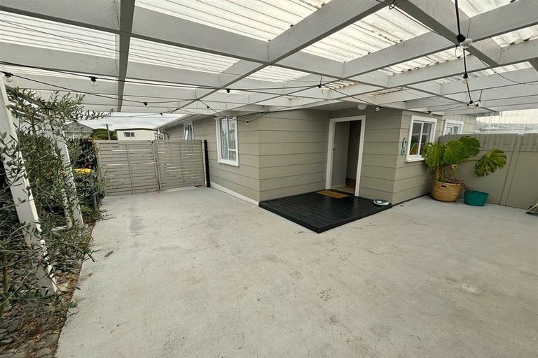 Photo of property in 41 Effingham Street, North New Brighton, Christchurch, 8083