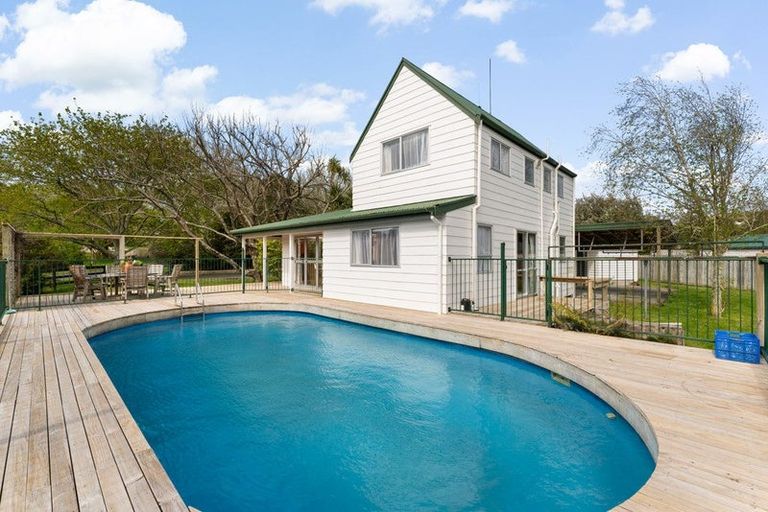 Photo of property in 14 Sarah Todd Lane, Waimauku, 0812