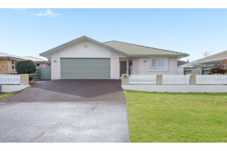 Photo of property in 26 Ngahere Street, Otumoetai, Tauranga, 3110