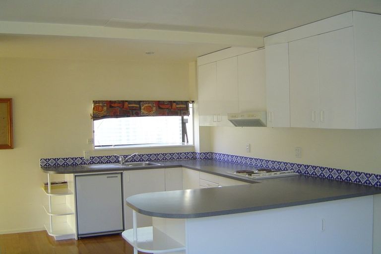 Photo of property in 10 George Street, Thorndon, Wellington, 6011