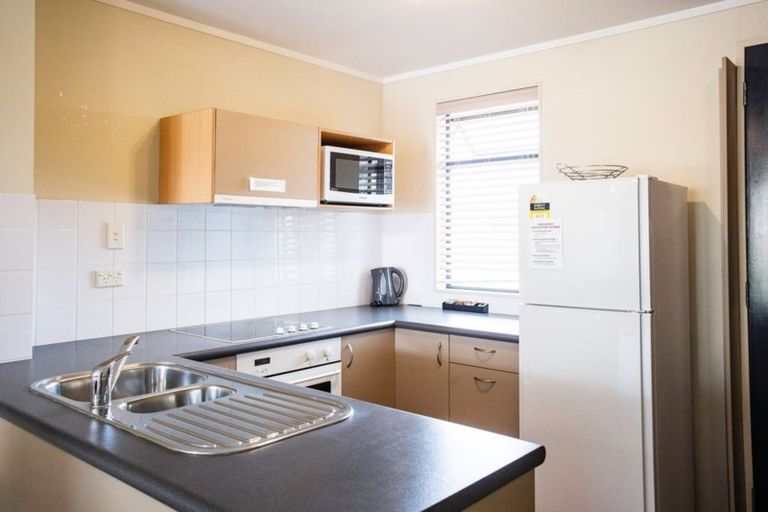 Photo of property in Capri Apartments, 6/5 The Mall, Mount Maunganui, 3116