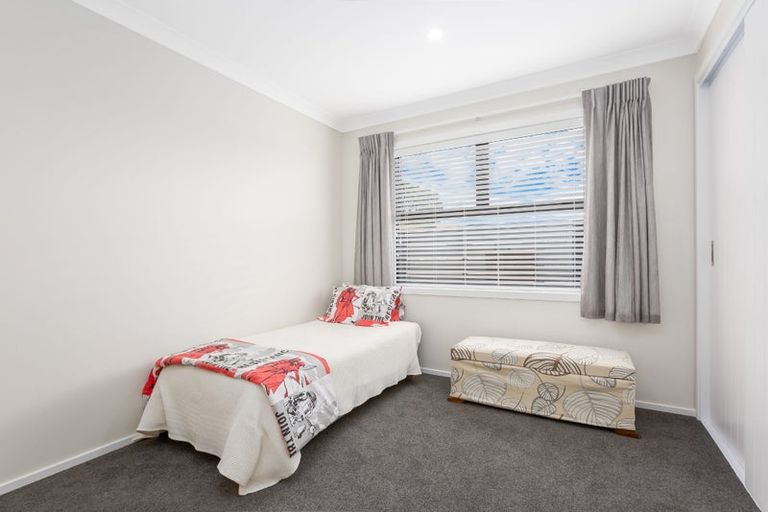 Photo of property in 3 Kaiaho Close, Aotea, Porirua, 5024