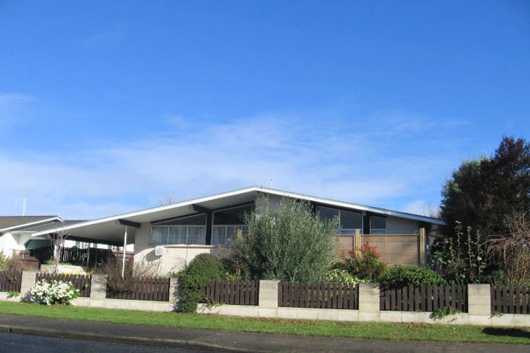 Photo of property in 22 Dundee Drive, Flaxmere, Hastings, 4120