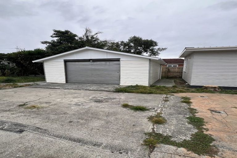 Photo of property in 35 Gilbert Road, Otara, Auckland, 2023