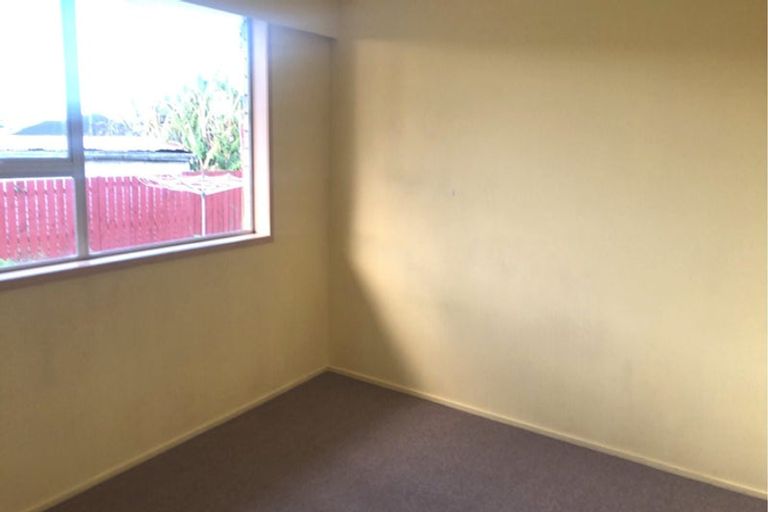 Photo of property in 2/8 Margaret Road, Papatoetoe, Auckland, 2025