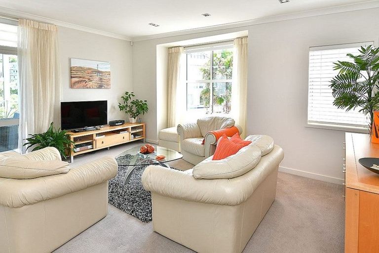 Photo of property in 54 Parkside Drive, Orewa, 0931