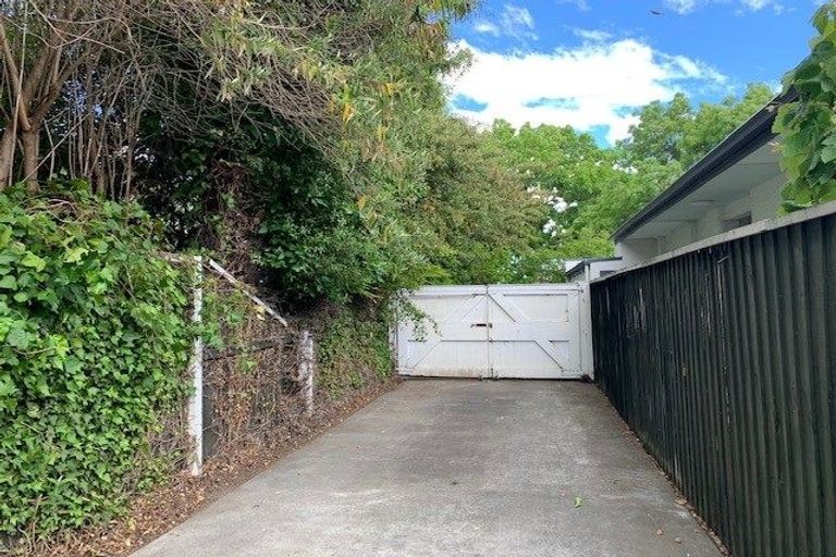 Photo of property in 294 Memorial Avenue, Burnside, Christchurch, 8053