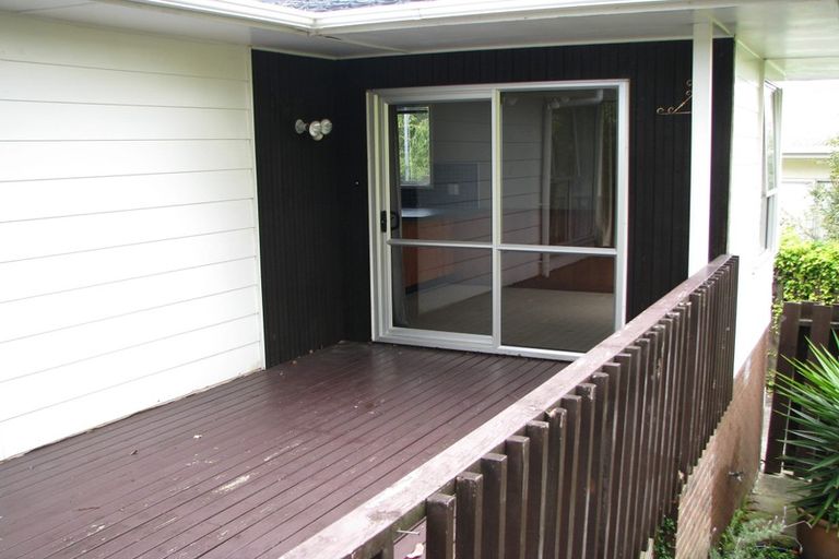 Photo of property in 17 Salamanca Road, Sunnynook, Auckland, 0620