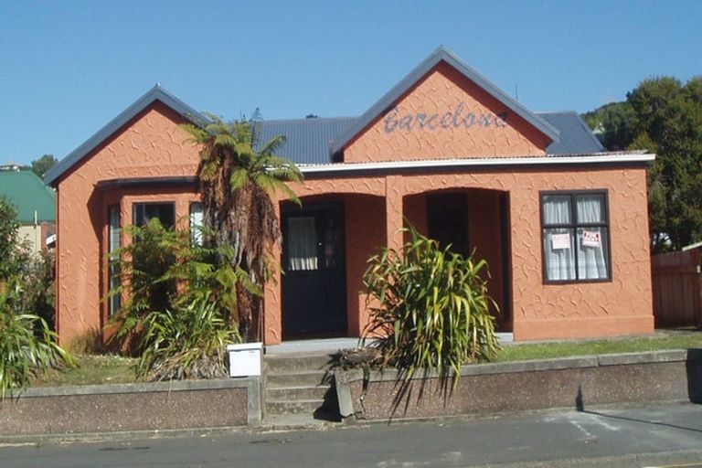 Photo of property in 857 Cumberland Street, North Dunedin, Dunedin, 9016