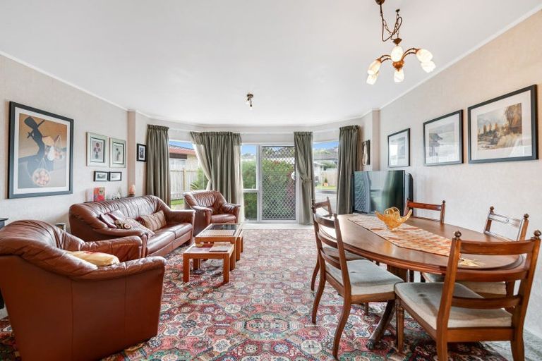 Photo of property in 96a Lakeside Drive, Orewa, 0931