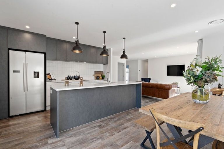 Photo of property in 255 Parklands Avenue, Bell Block, New Plymouth, 4312