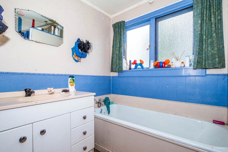 Photo of property in 35 Leonard Street, Waimate, 7924