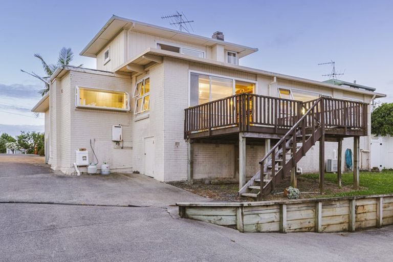Photo of property in 107 Pah Road, Cockle Bay, Auckland, 2014