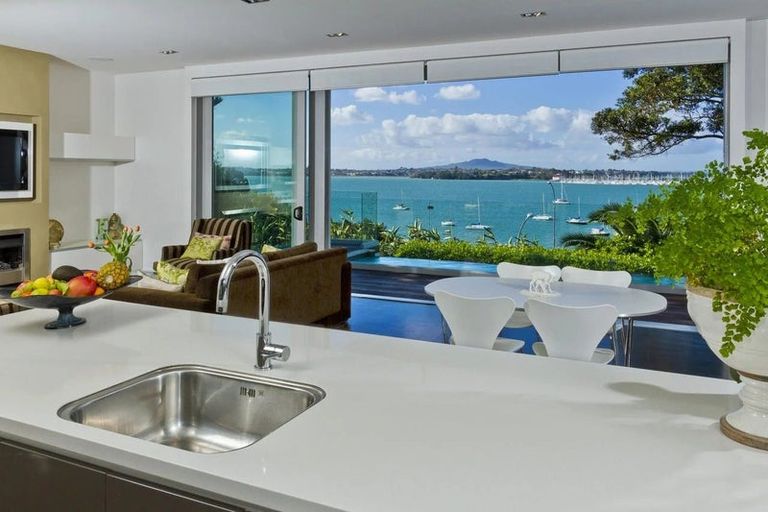 Photo of property in 47a Princes Street, Northcote Point, Auckland, 0627