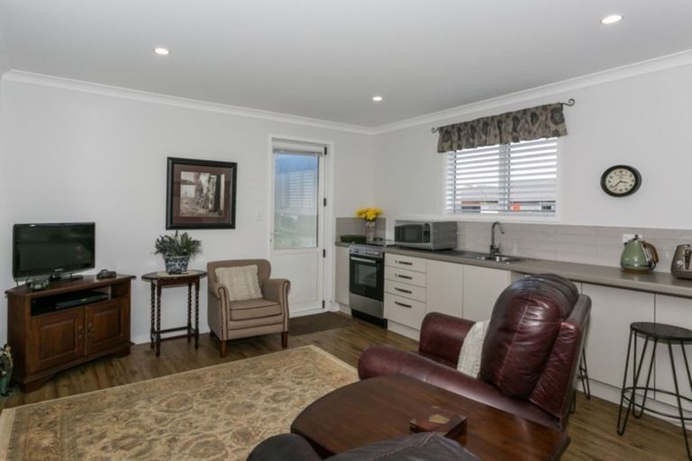 Photo of property in 27 Aparima Place, Awatoto, Napier, 4110