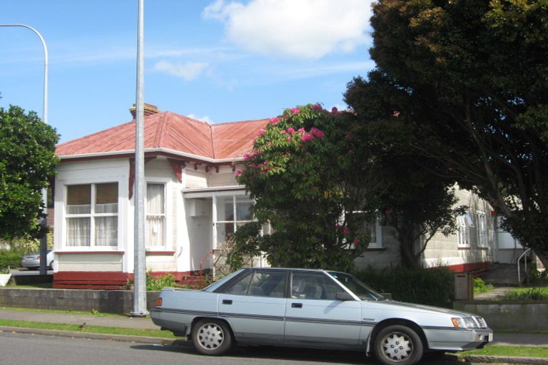 Photo of property in 28 Mount Edgcumbe Street, New Plymouth, 4310