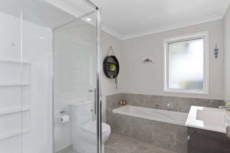 Photo of property in 23 Goodwin Crescent, Pyes Pa, Tauranga, 3112