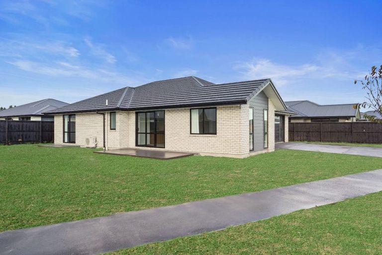 Photo of property in 138 Shillingford Boulevard, Rolleston, 7615