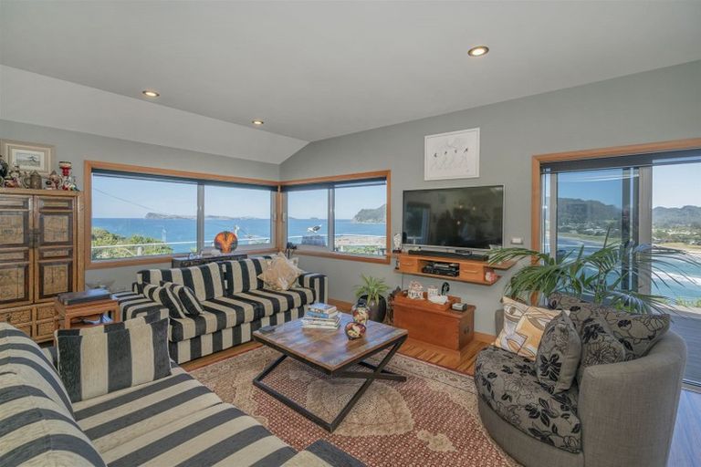 Photo of property in 22 Tairua Terrace, Tairua, 3508