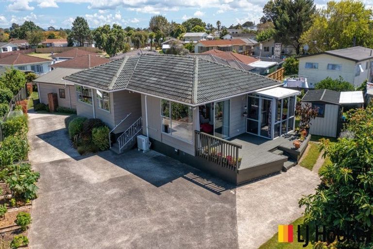Photo of property in 18 Burndale Terrace, Manurewa, Auckland, 2102