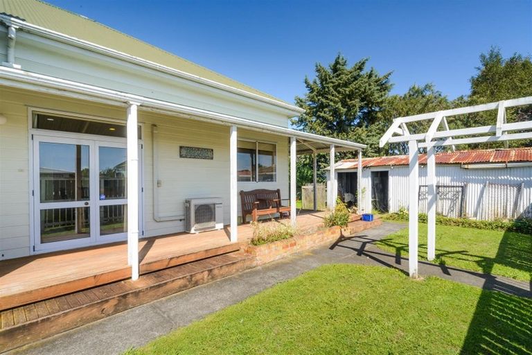 Photo of property in 20 Ross Street, Marton, 4710