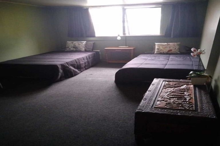 Photo of property in 252 Sturges Road, Henderson, Auckland, 0612