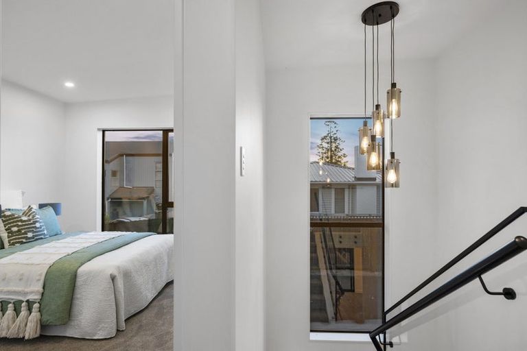 Photo of property in 41b Sunnynook Road, Forrest Hill, Auckland, 0620