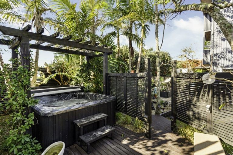 Photo of property in 118 Brook Place, Whangamata, 3620