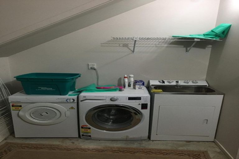 Photo of property in 152f Tasman Street, Mount Cook, Wellington, 6021