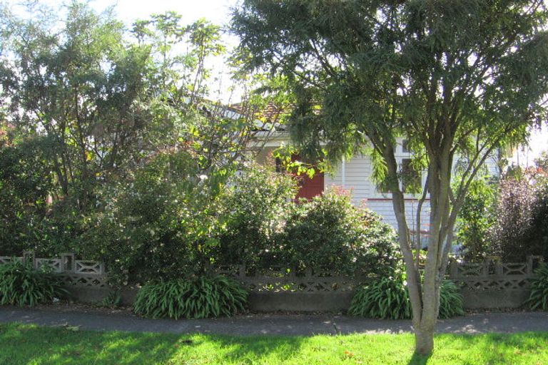 Photo of property in 21 Rumgay Street, Fairfield, Lower Hutt, 5011