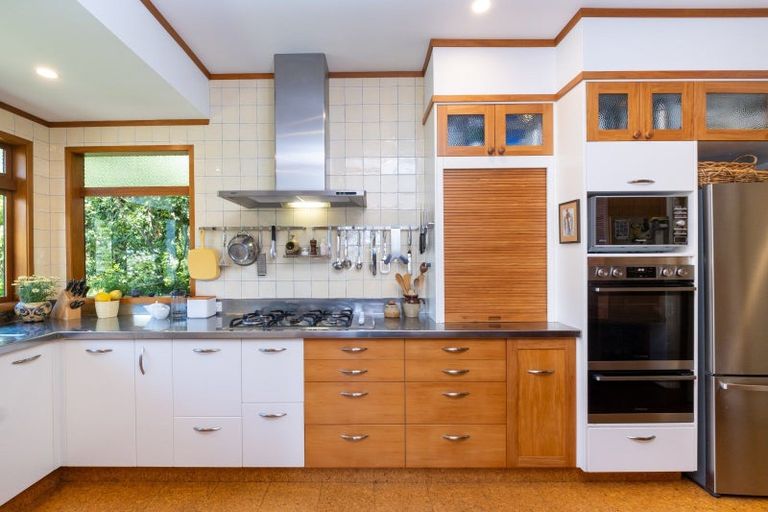 Photo of property in 35 Goldsmith Road, Hospital Hill, Napier, 4110