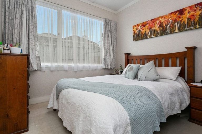 Photo of property in 8 Station Street, Tirau, 3410