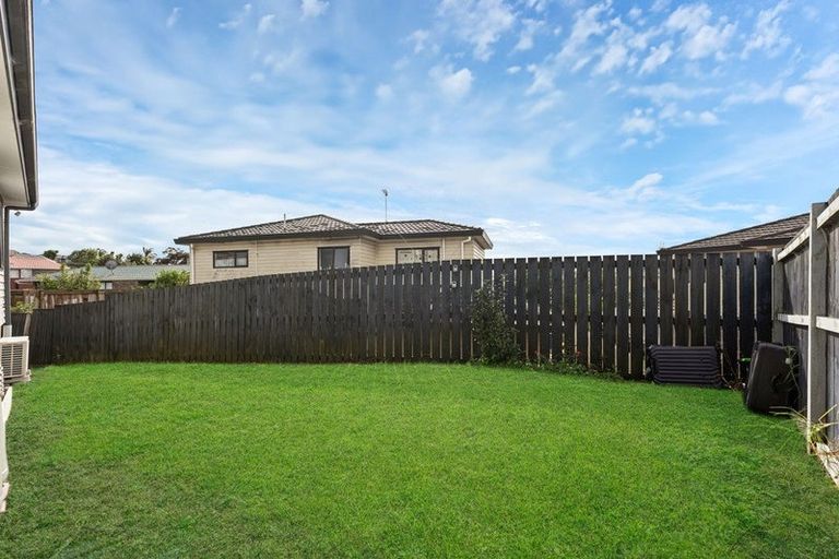 Photo of property in 2/65e Metcalfe Road, Ranui, Auckland, 0612