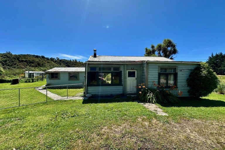 Photo of property in 12 Con Street, Seddonville, Westport, 7891