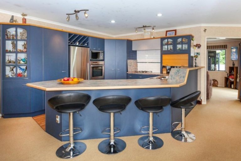 Photo of property in 2 Governors Heights, Whangamata, 3620