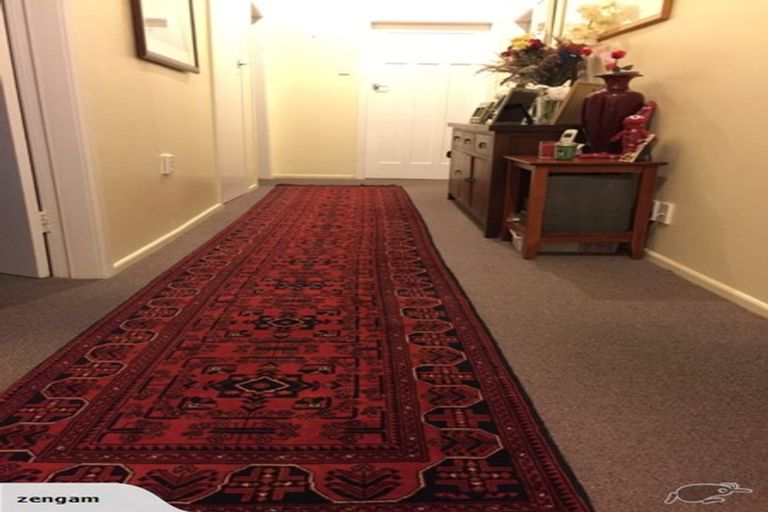 Photo of property in 136 Northland Road, Northland, Wellington, 6012