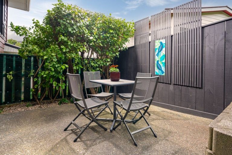 Photo of property in 12 Makatote Grove, Churton Park, Wellington, 6037