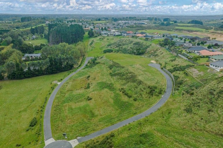 Photo of property in 23 Tuscany Way, Fitzherbert, 4410