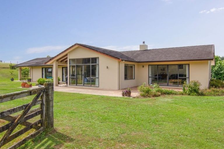 Photo of property in 44 Poynter Lane, Dairy Flat, Silverdale, 0992