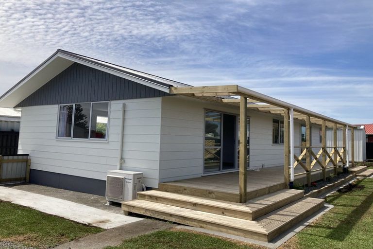 Photo of property in 61 Hume Street, Waitara, 4320